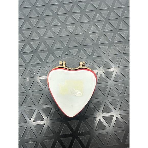 PBH Red Heart Valentine Chocolate Trinket Box with 2 Chocolate Mini Trinkets - Picture 4 of 6